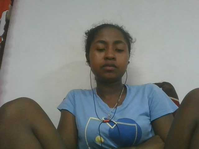 Marinah1a live cam on BongaCams