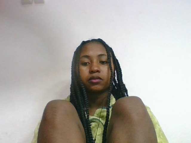 Marinah1a live cam on BongaCams