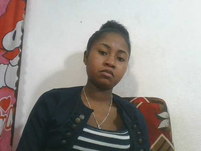 Marinah1a live cam on BongaCams