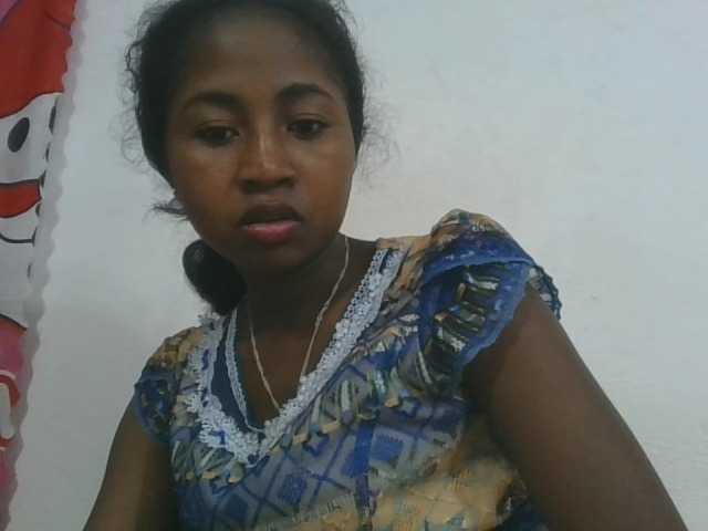 Marinah1a live cam on BongaCams