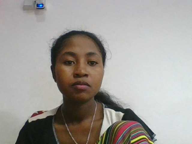 Marinah1a live cam on BongaCams