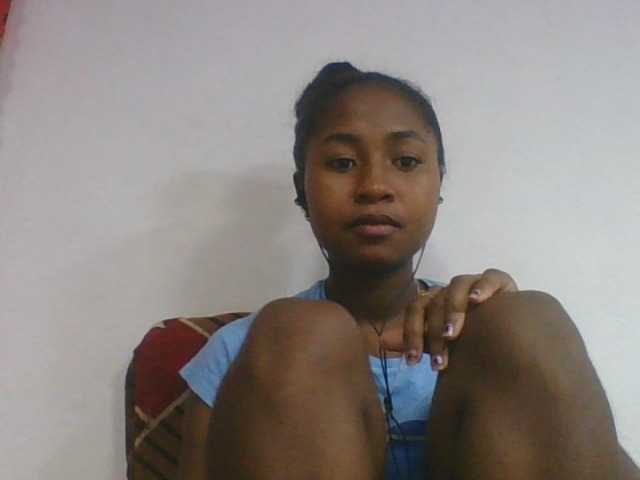 Marinah1a live cam on BongaCams