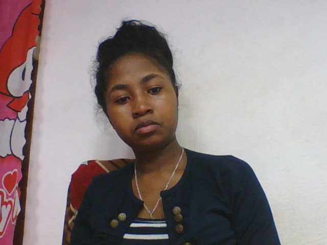 Marinah1a live cam on BongaCams