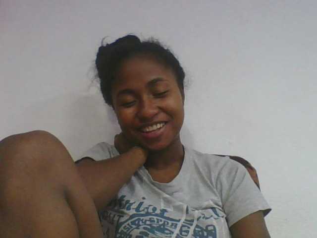Marinah1a live cam on BongaCams