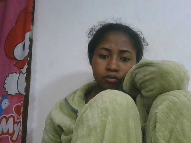 Marinah1a live cam on BongaCams