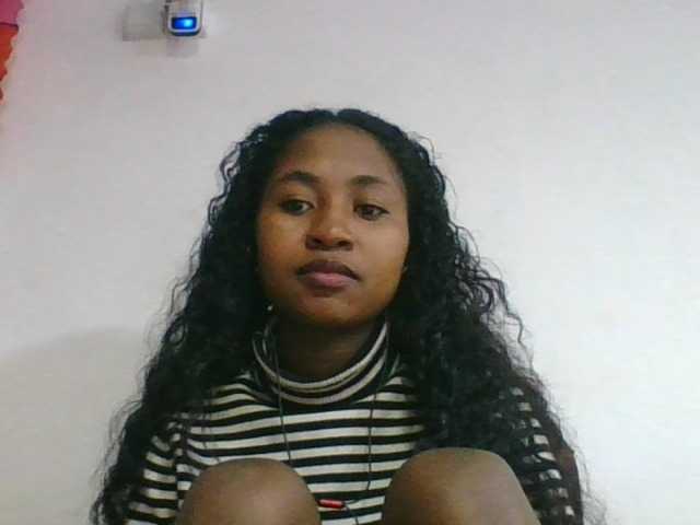 Marinah1a live cam on BongaCams