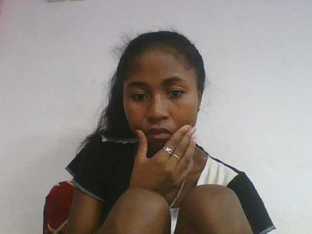 Marinah1a live cam on BongaCams