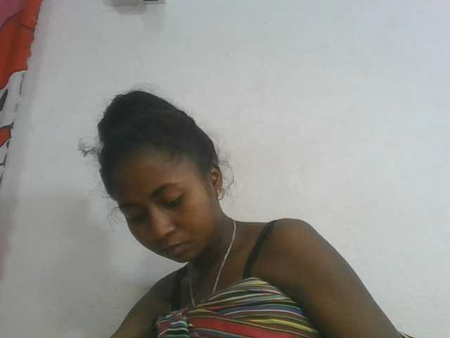 Marinah1a live cam on BongaCams