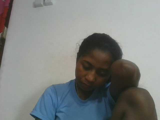 Marinah1a live cam on BongaCams