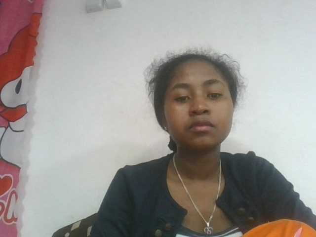 Marinah1a live cam on BongaCams