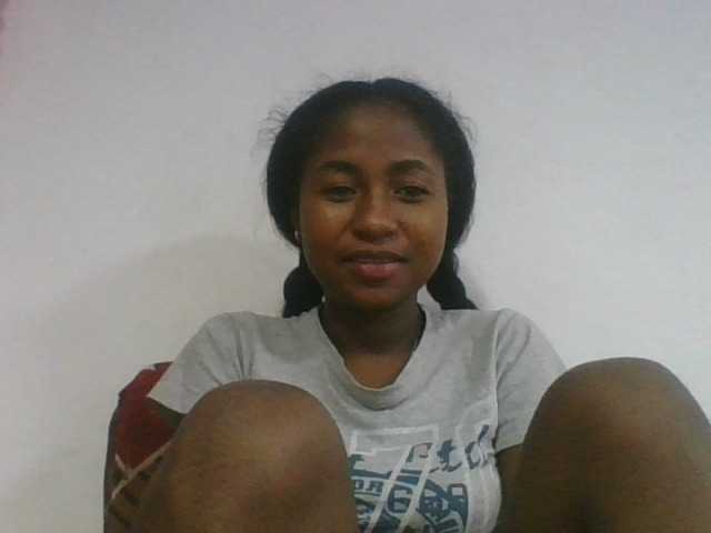 Marinah1a live cam on BongaCams