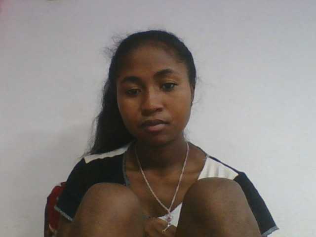 Marinah1a live cam on BongaCams