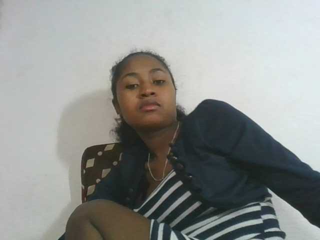 Marinah1a live cam on BongaCams