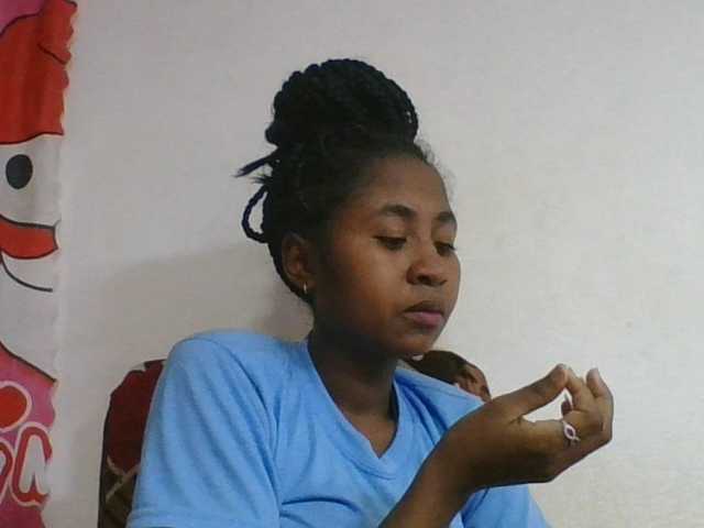 Marinah1a live cam on BongaCams
