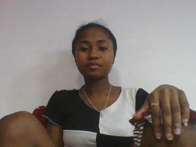 Marinah1a live cam on BongaCams