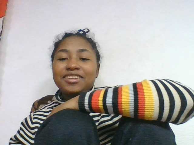 Marinah1a live cam on BongaCams