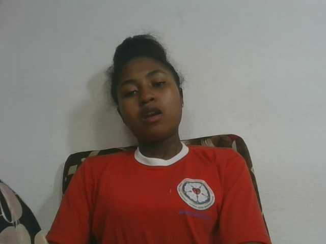 Marinah1a live cam on BongaCams