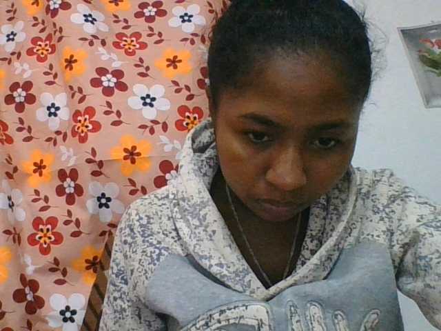 Marinah1a live cam on BongaCams