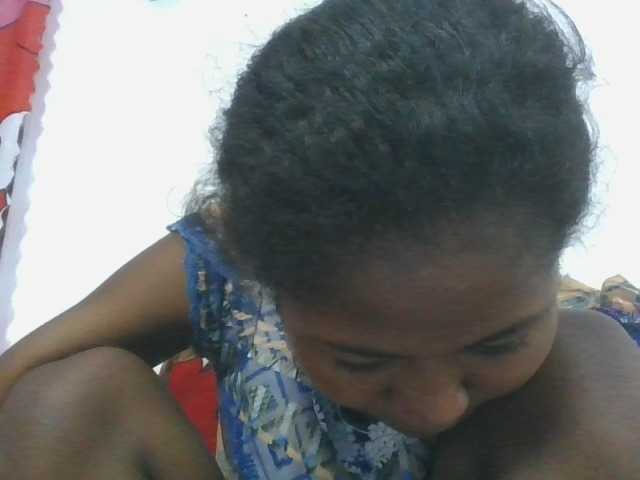 Marinah1a live cam on BongaCams