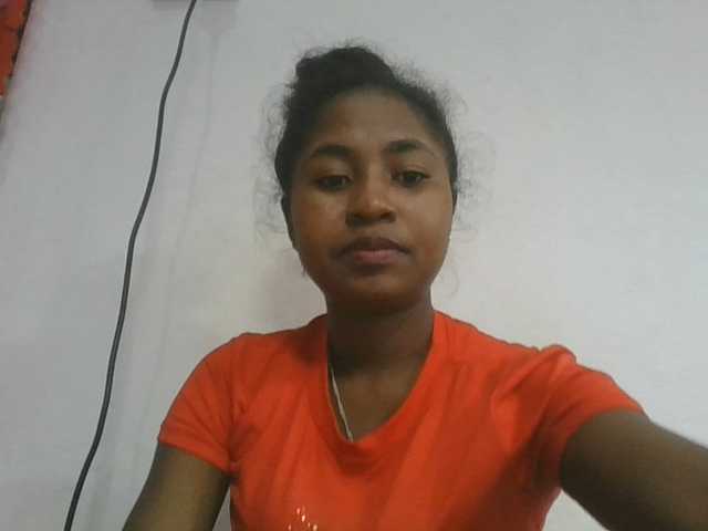 Marinah1a live cam on BongaCams