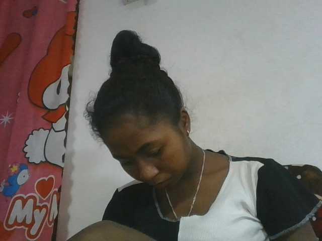 Marinah1a live cam on BongaCams