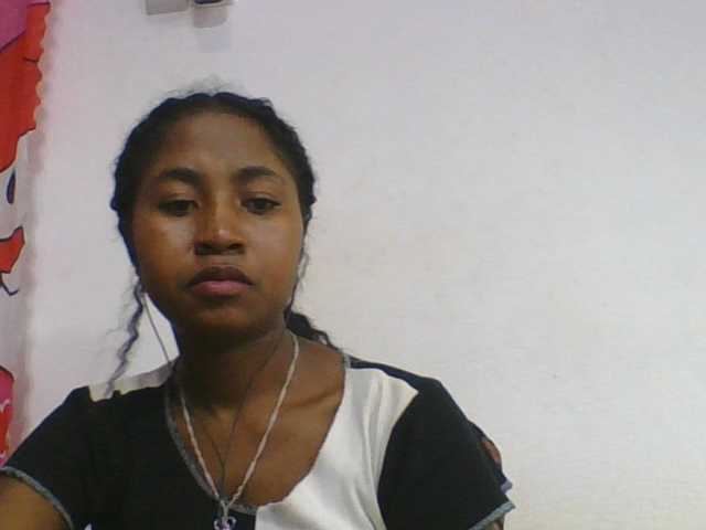Marinah1a live cam on BongaCams