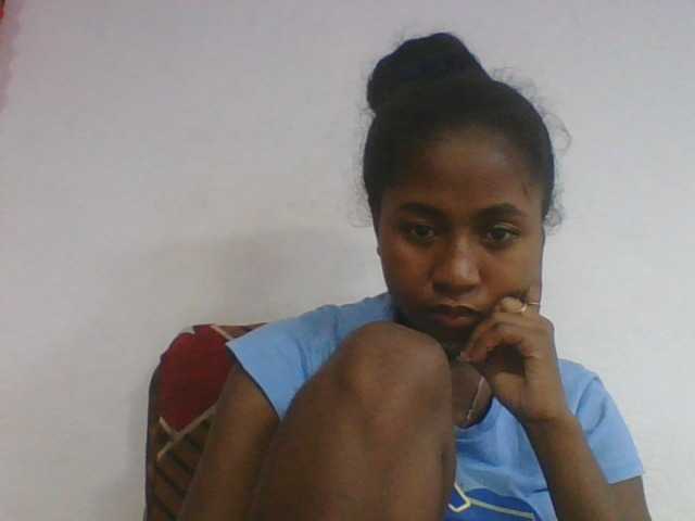 Marinah1a live cam on BongaCams