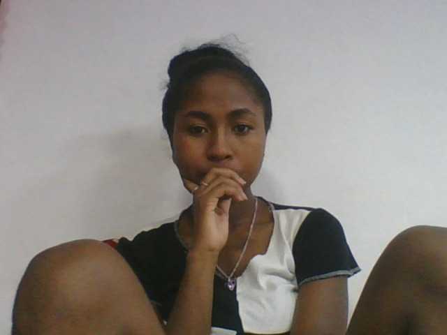 Marinah1a live cam on BongaCams