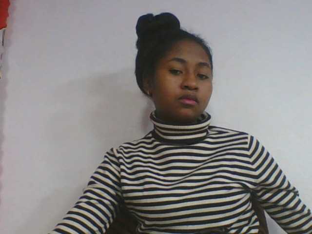 Marinah1a live cam on BongaCams