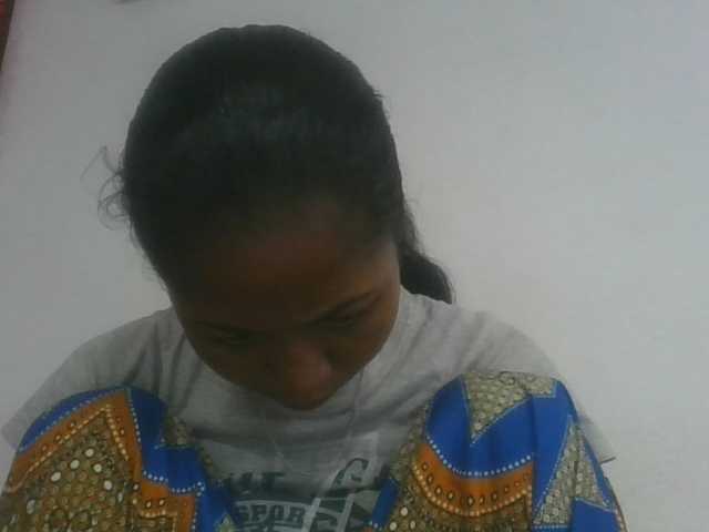 Marinah1a live cam on BongaCams