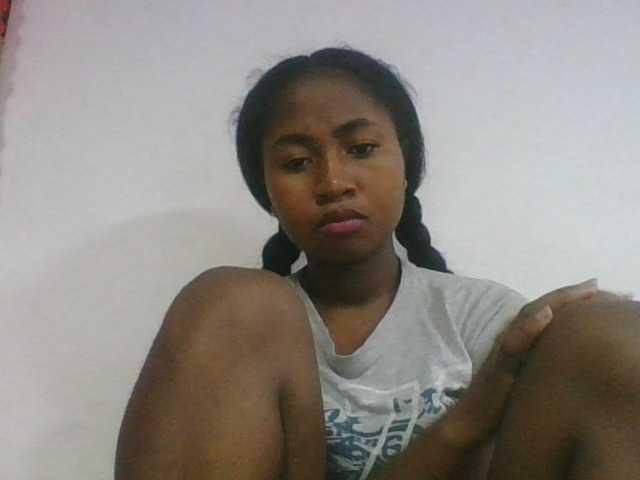 Marinah1a live cam on BongaCams