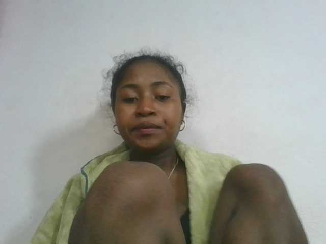 Marinah1a live cam on BongaCams