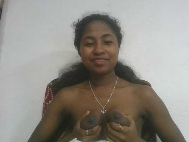 Marinah1a live cam on BongaCams