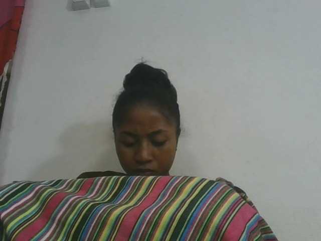 Marinah1a live cam on BongaCams
