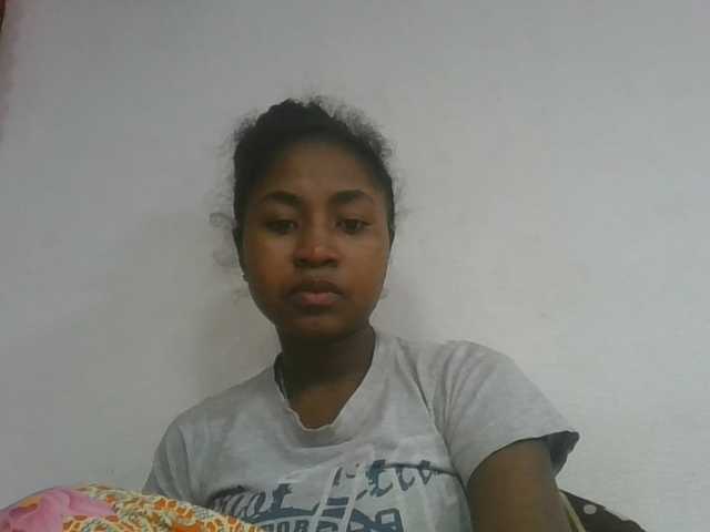 Marinah1a live cam on BongaCams