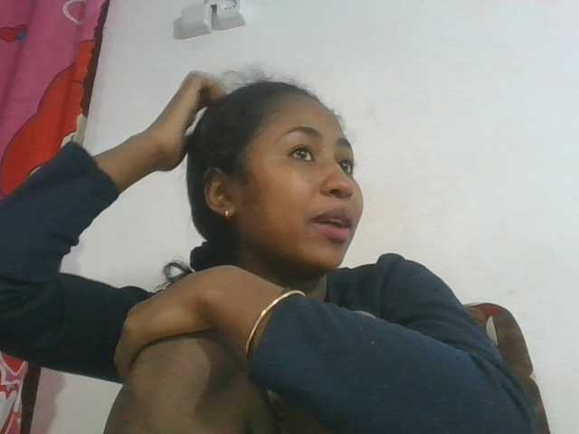 Marinah1a live cam on BongaCams