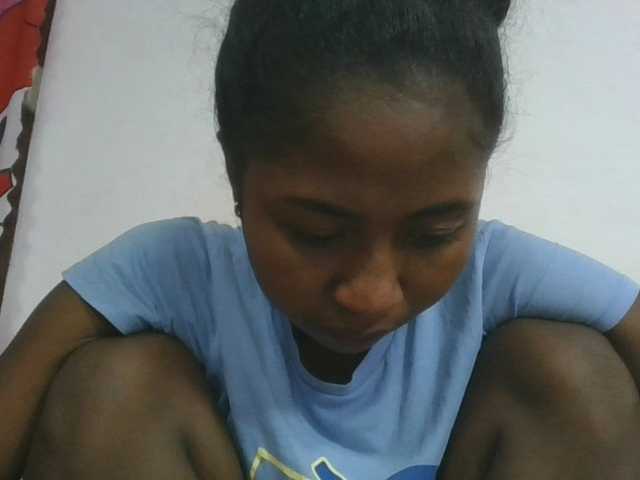 Marinah1a live cam on BongaCams