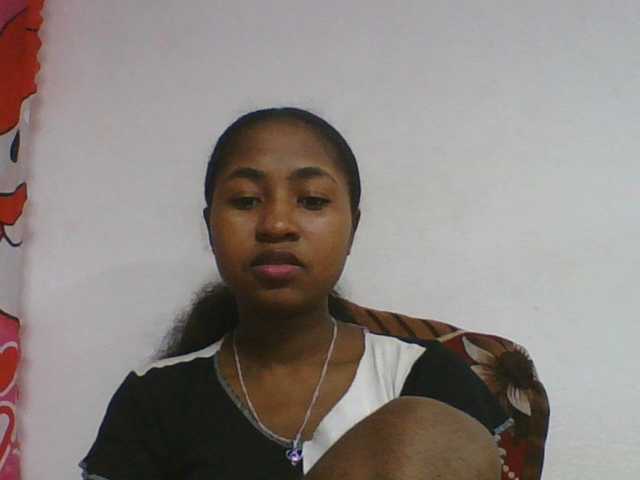 Marinah1a live cam on BongaCams