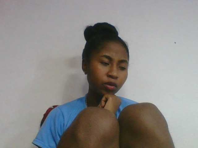 Marinah1a live cam on BongaCams