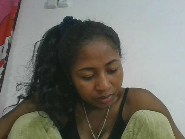 Marinah1a live cam on BongaCams