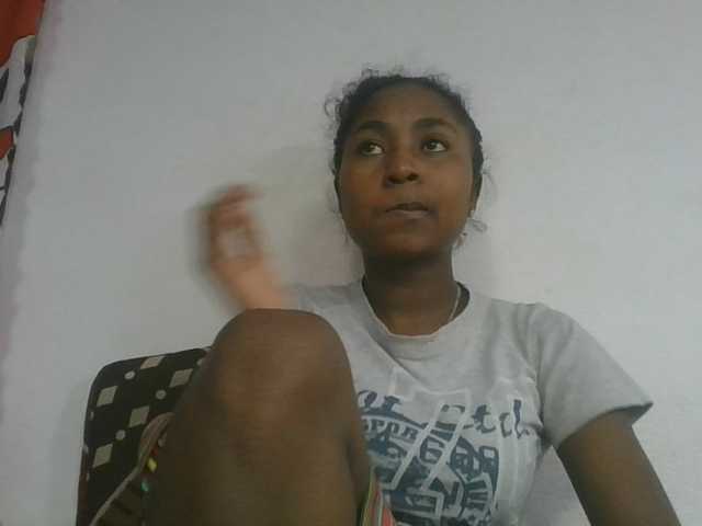 Marinah1a live cam on BongaCams