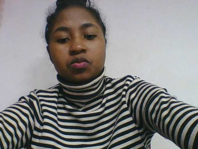 Marinah1a live cam on BongaCams