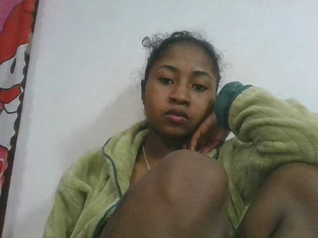 Marinah1a live cam on BongaCams