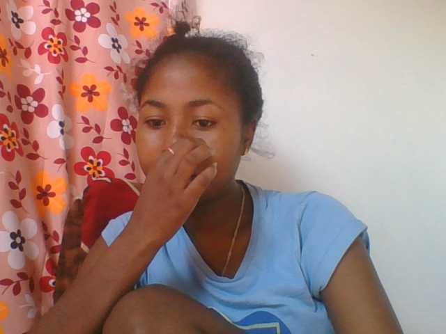 Marinah1a live cam on BongaCams