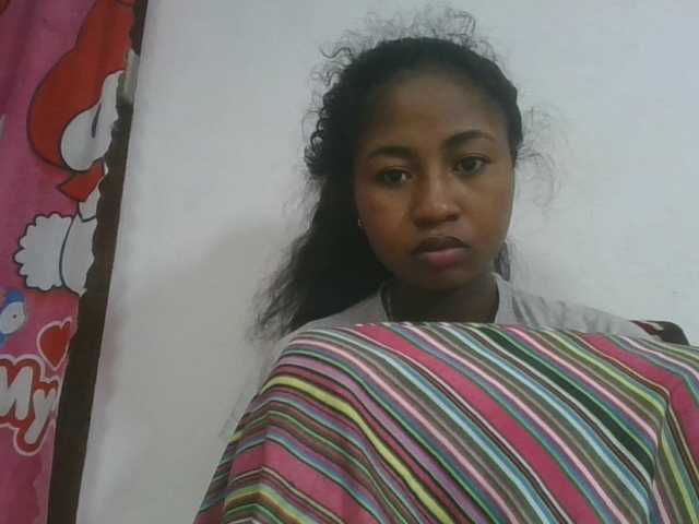 Marinah1a live cam on BongaCams