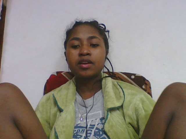 Marinah1a live cam on BongaCams