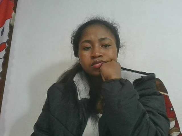 Marinah1a live cam on BongaCams