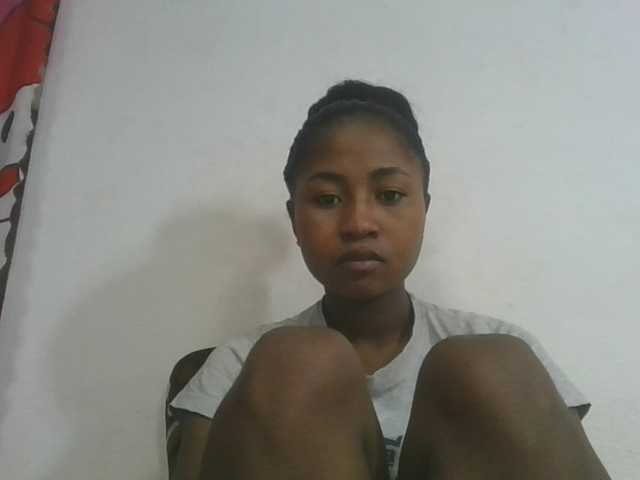 Marinah1a live cam on BongaCams