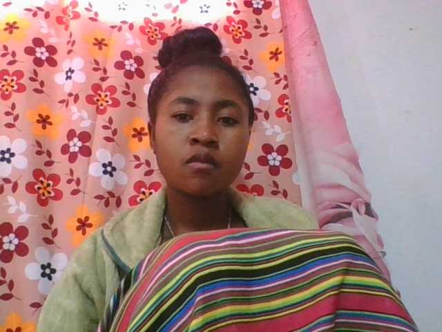 Marinah1a live cam on BongaCams