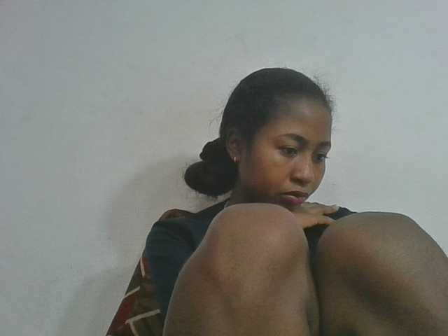Marinah1a live cam on BongaCams